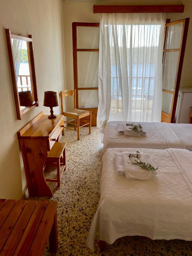 Blue Bay Hotel Milina Exterior photo